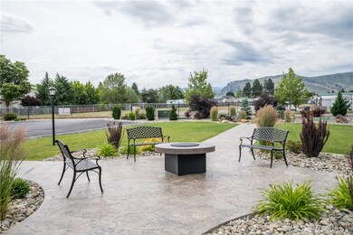 1714 Central Ave unit A, Wenatchee, WA 98801 - photo 2