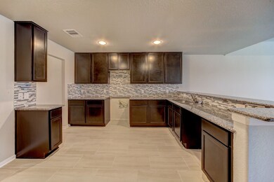 2930 Silverhorn Ln, Rosenberg, TX 77471 - photo 4