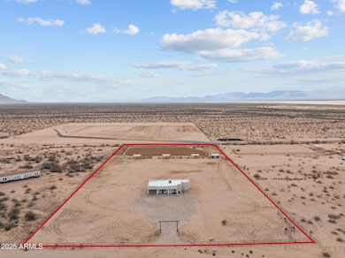 49102 N 530th Dr, Rancho de Vaqueros, AZ 85320 - photo 5