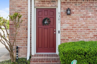6301 Briar Rose Dr unit 123, Houston, TX 77057 - photo 4