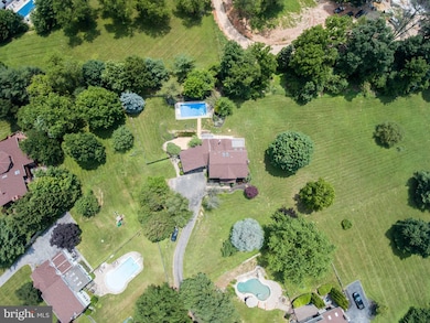 12419 Knollcrest Rd, Reisterstown, MD 21136 - photo 3