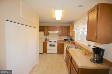 16326 Taconic Cir unit 96C, Dumfries, VA 22025 - photo 3