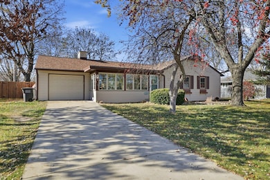 915 Parkview Ln, Mukwonago, WI 53149 - photo 2