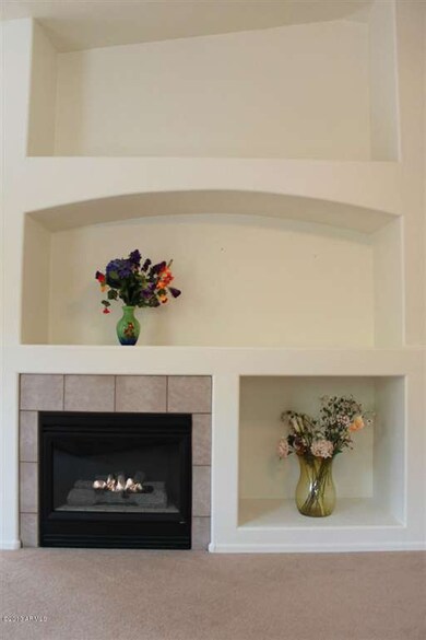 004 Gas Fireplace