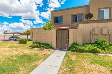 1038 E Diamond Dr, Tempe, AZ 85283 - photo 3