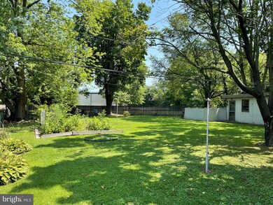 304 Howell Dr, New Castle, DE 19720 - photo 4