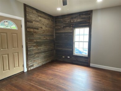 107 W Willingham St, Cleburne, TX 76033 - photo 5