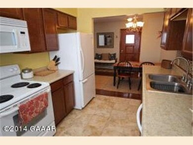 908 Westwood Dr, Alexandria, MN 56308 - photo 2