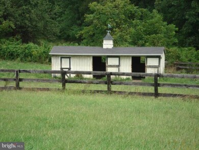 16408 Freemont Ln, Hillsboro, VA 20132 - photo 2