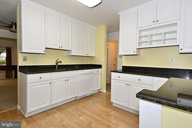 5610 Vantage Point Rd, Columbia, MD 21044 - photo 3