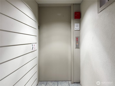 2334 Thorndyke Ave W unit 202, Seattle, WA 98199 - photo 5