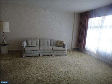 8961 Ashton Rd, Philadelphia, PA 19136 - photo 2