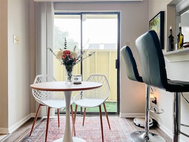 Dining/Breakfast Area