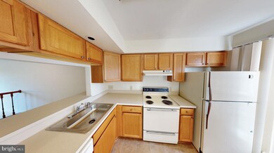 9632 Lambeth Ct, Columbia, MD 21046 - photo 3