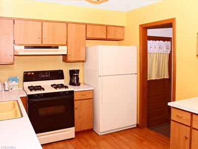 All the appliances stay,