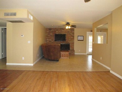 LIVING ROOM/FAMILY ROOM