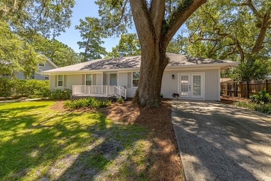 102 Sapelo St, Saint Simons Island, GA 31522 - photo 2