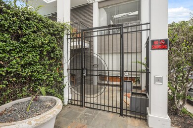 3602 Garrott St unit 16, Houston, TX 77006 - photo 2