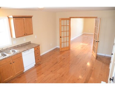 84 Hill St, West Springfield, MA 01089 - photo 7