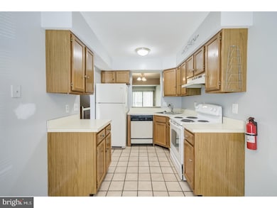 16 N Maple St unit A3, Woodbury, NJ 08096 - photo 5