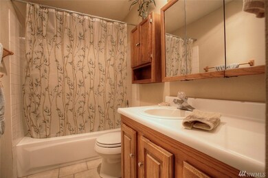 7310 N Skyview Place unit B202, Tacoma, WA 98406 - photo 4