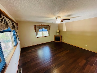 48 Hickory Cir, Eureka Springs, AR 72631 - photo 5