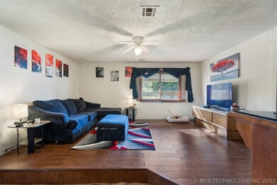 714 N Weenonah Ave, Claremore, OK 74017 - photo 7