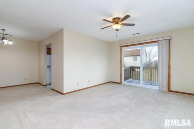 2514 E 51st St unit D, Davenport, IA 52807 - photo 2