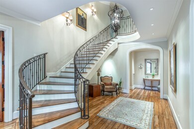 818 Riedel Dr, Houston, TX 77024 - photo 2