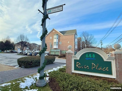 401 River Place unit 401, Butler, NJ 07405 - photo 3