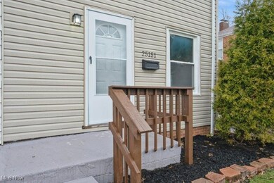 25151 Fisher Rd, Euclid, OH 44117 - photo 3