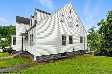 158 Columbia St, West Union, WV 26456 - photo 4