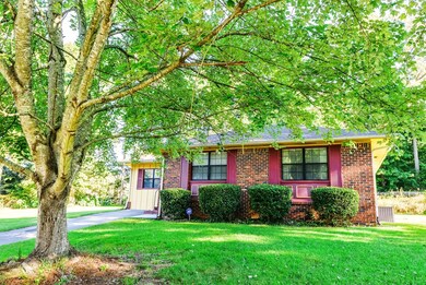 703 Lexington Ct, Dalton, GA 30721 - photo 2