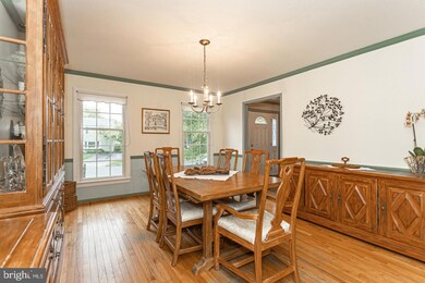 288 Maple Point Dr, Langhorne, PA 19047 - photo 4