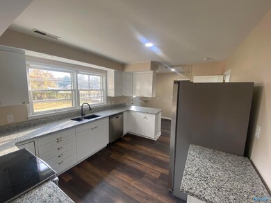 1601 12th St SE, Decatur, AL 35601 - photo 5