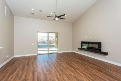 006_Living Room