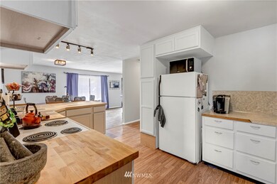 38 N Hanford Ave, East Wenatchee, WA 98802 - photo 3