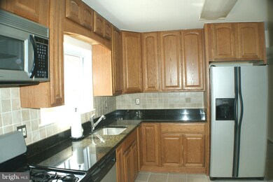 221 Bond Ave, Reisterstown, MD 21136 - photo 3