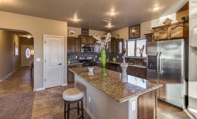 13856 Villa Victoria Dr, Horizon City, TX 79928 - photo 5