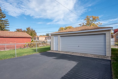 14533 S Parnell Ave, Riverdale, IL 60827 - photo 5