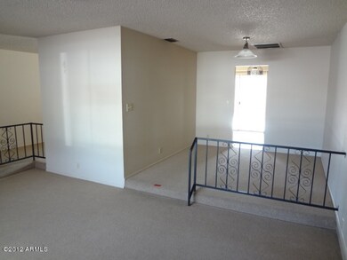 023-335206-LivingRoom2