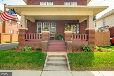 323 E King St, Littlestown, PA 17340 - photo 2