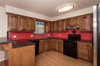 915 NW 7th St, Bentonville, AR 72712 - photo 7