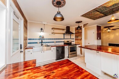 1404 Cambridge Rd, Perry, GA 31069 - photo 6