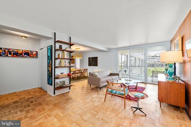 The Potomac Plaza Co-op unit 700, Washington, DC 20037 - photo 2