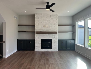 17148 S Heatherwood St, Overland Park, KS 66062 - photo 3