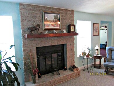 Living Room (3)