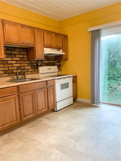 482 Reservoir Ave unit 1, Manchester, NH 03104 - photo 7