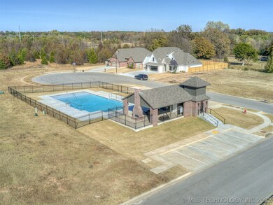 3903 W Tucson Place, Broken Arrow, OK 74011 - photo 4