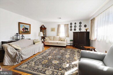 1665 Deer Path Rd, Reading, PA 19604 - photo 2